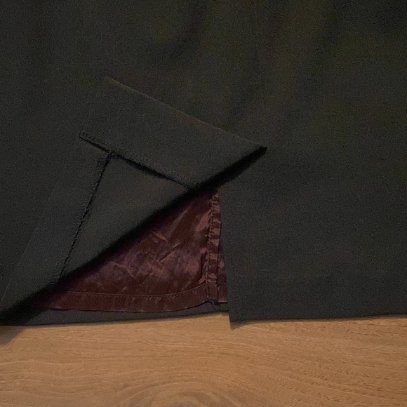 Taylor BMoss stretchy black skirt, size 6, excellent condition - Picture 9 of 9